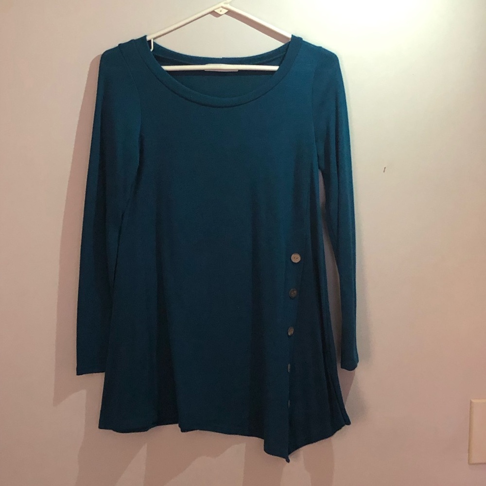 Emerald angled top